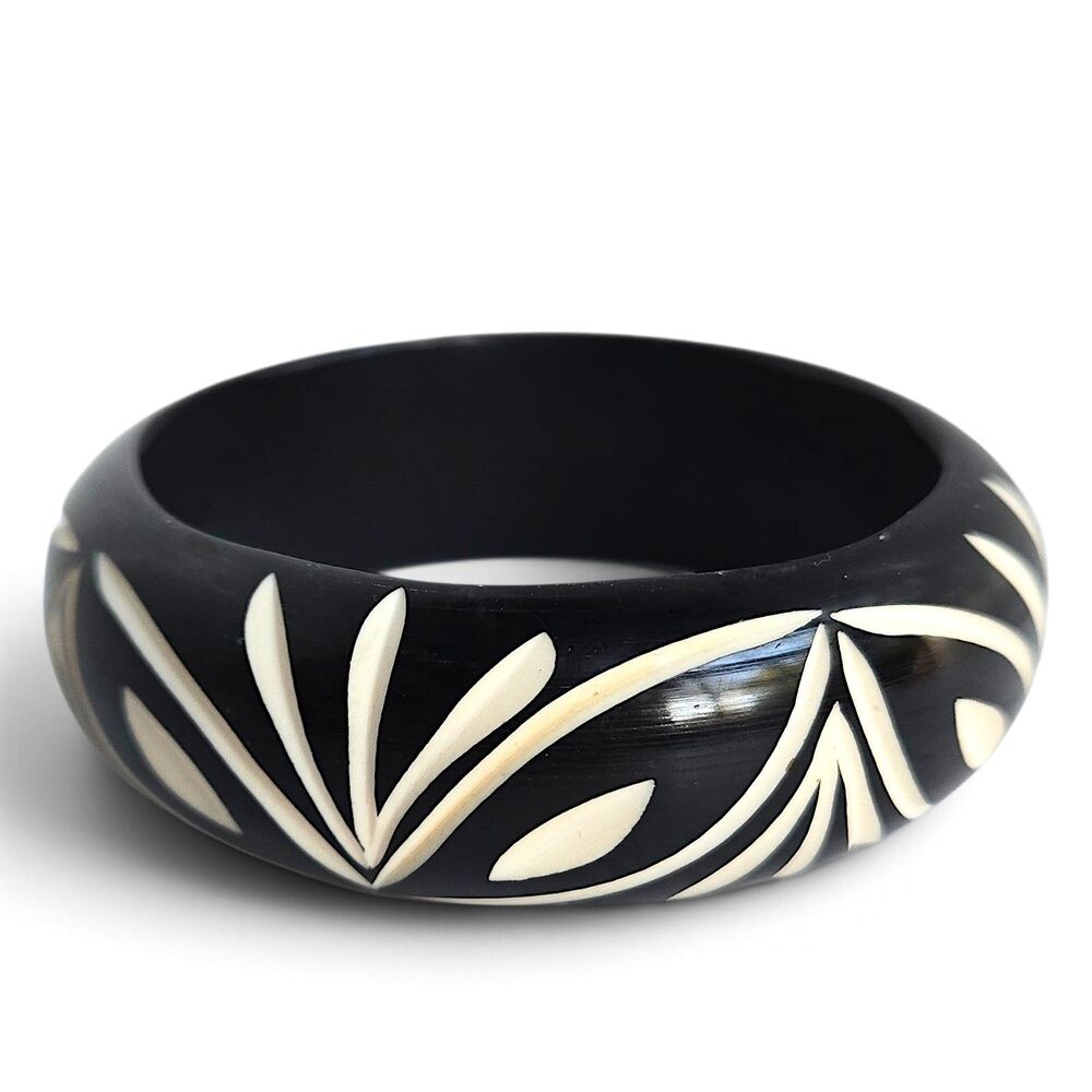 Vintage Black White Carved Floral Leaf Lucite Resin Bangle Bracelet Retro 8-8.25